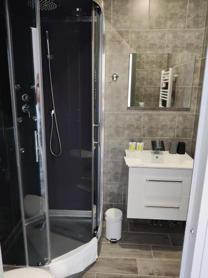 Hotel Les Voyageurs - Voguee